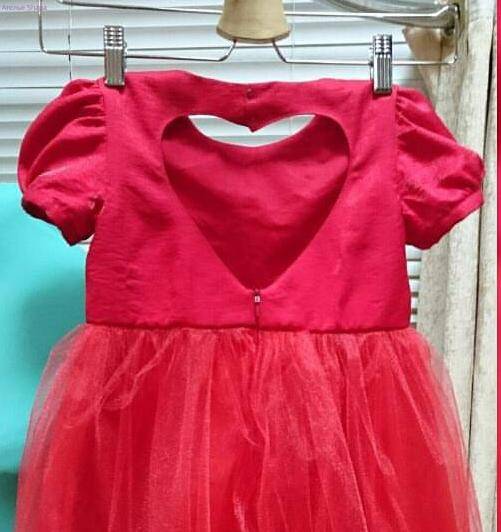 Детское красное платье с коротким рукавом