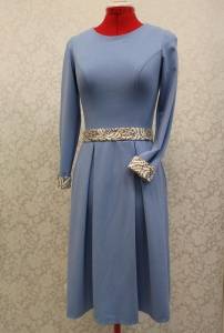 синее платье из джерси