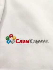 Логотип на халатах